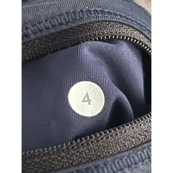 Lululemon Women’s Run: Top Speed Crop, Size 4, 17” Inseam, EUC - Picture 4 of 5